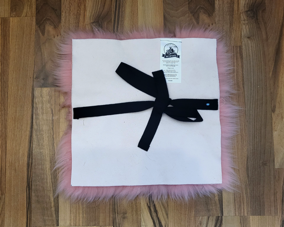 'BraveRider' Pink Sheepskin Motorcycle Seat Cover